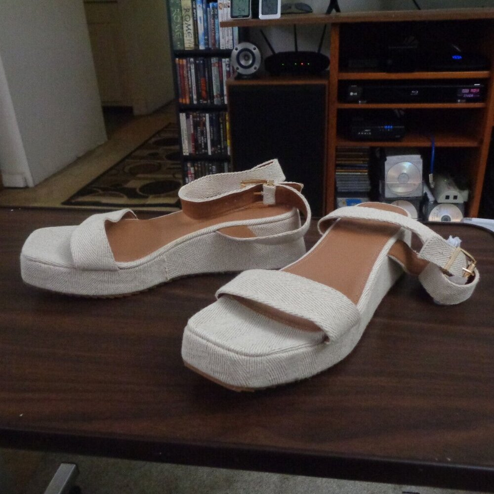 ASOS DESIGN Ladies Tati Flatform Beige Buckle Wedge Slid-On Sandals Size 11 Wide